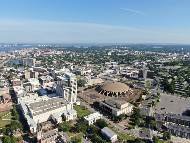 Foto del edificio - 415 Saint Pauls Blvd