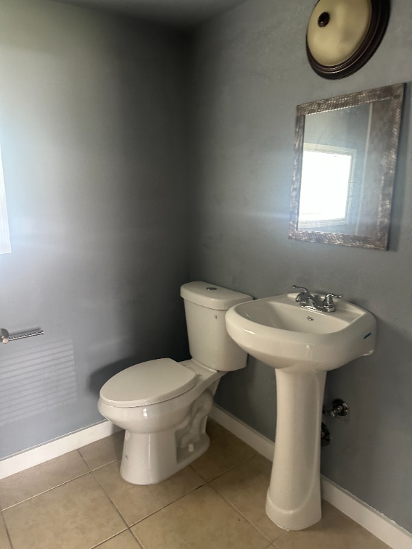 Building Photo - 1064 N Tamiami Trl