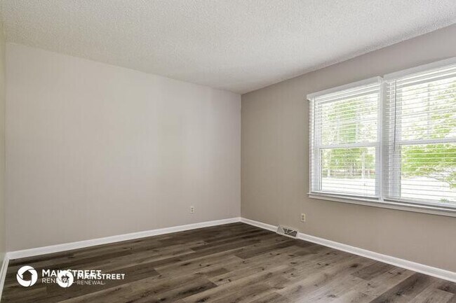Building Photo - 2601 Maxine Dr, High Point, NC 27265