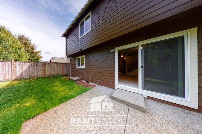 Foto del edificio - Spacious and Versatile Home in Sought-Afte...