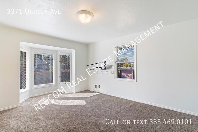 Foto del edificio - 3371 Quincy Ave