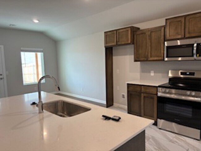Building Photo - Newly Built!