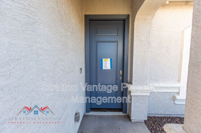 Building Photo - 4453 W Magdalena Ln