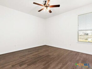 Building Photo - 5104 Rose Gdn Lp