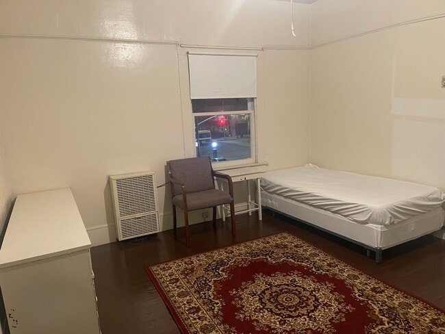 Building Photo - 1086 41st St