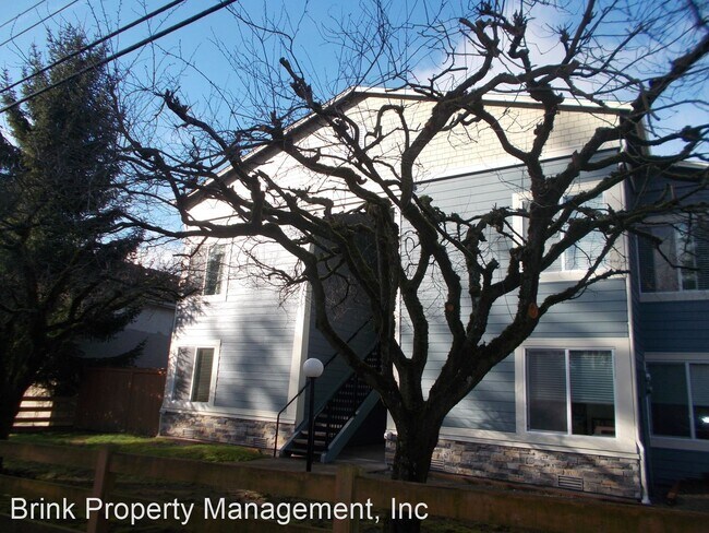 Building Photo - 2 br, 2 bath House - 11905 93rd Avenue NE ...