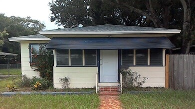 Building Photo - 2543 38th Ave N