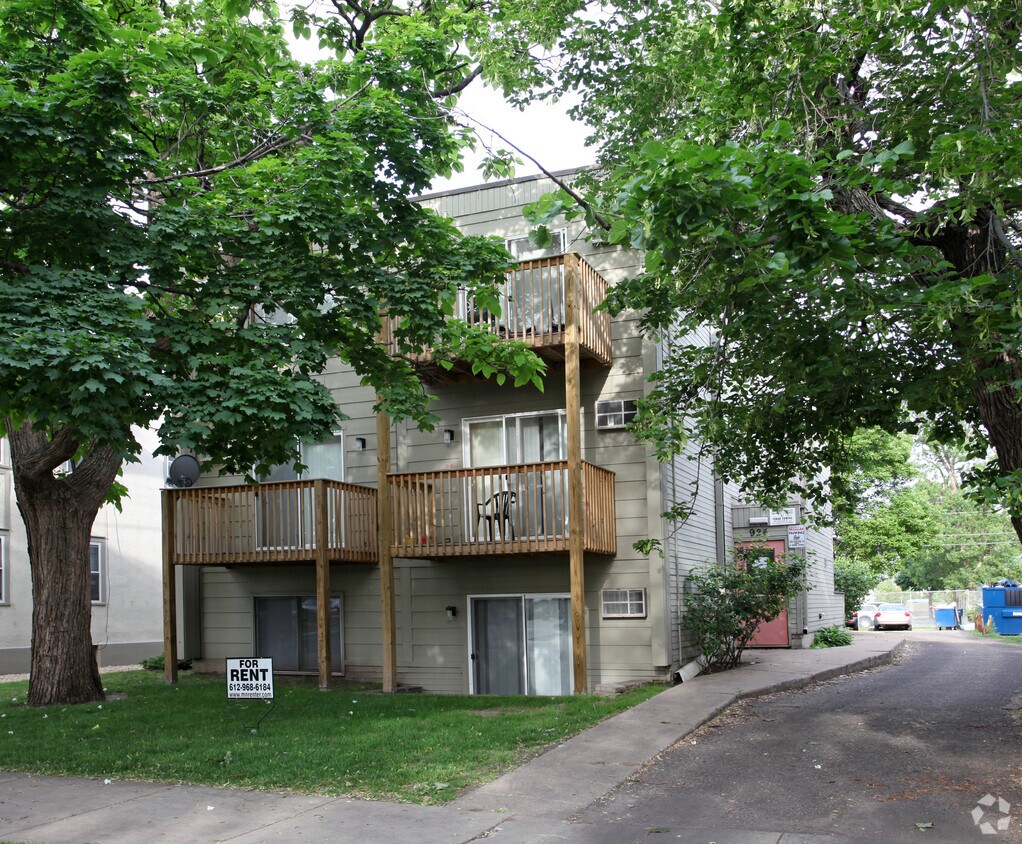 Primary Photo - 924 21st Ave S
