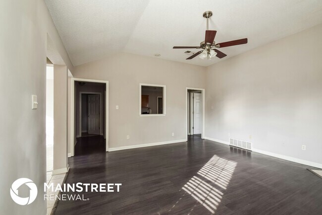 Foto del edificio - 8306 Red Creek Dr