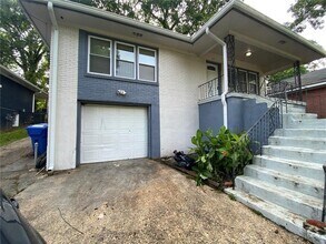 Building Photo - 257 Barfield Ave SW