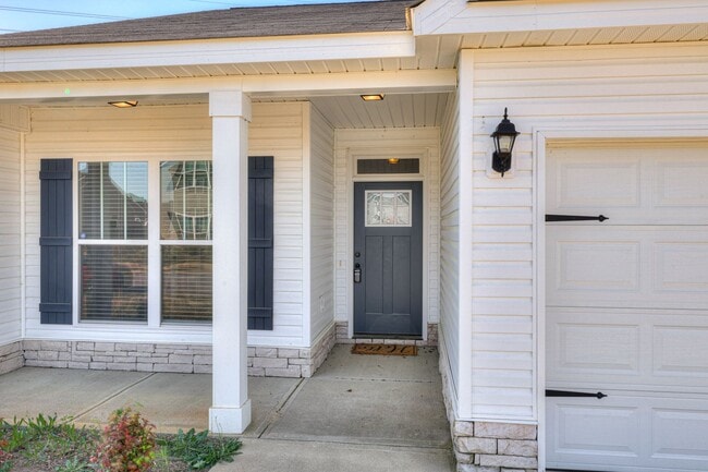 Building Photo - 340 Fox Haven Dr