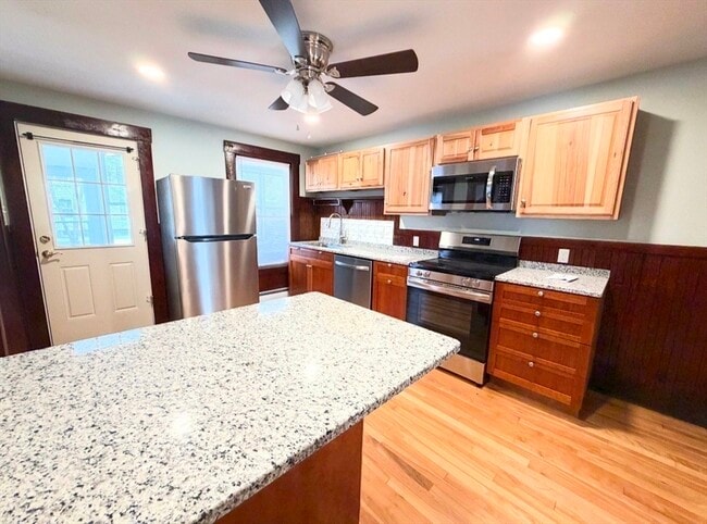 Building Photo - 38 A St