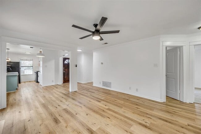 Foto del edificio - 7004 Trendal Ln
