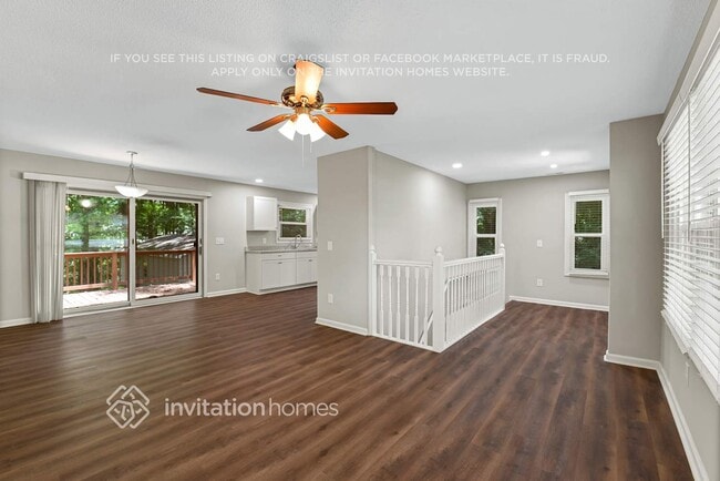 Building Photo - 2221 Gemway Dr