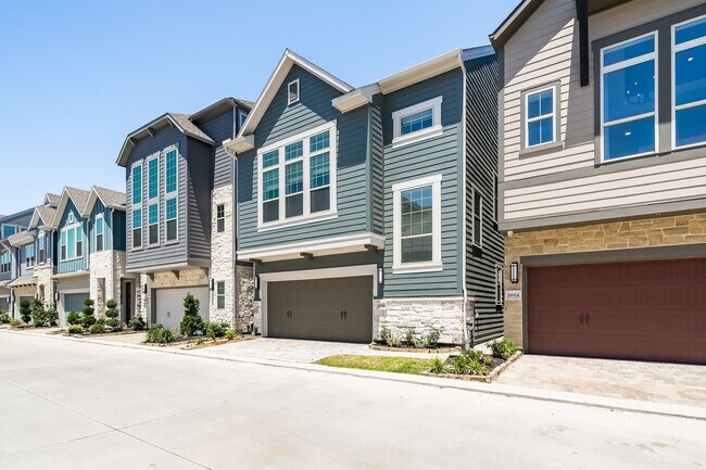 Foto del edificio - 10916 Brambling Wood Dr