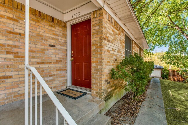 Foto del edificio - 7923 Millstone Dr