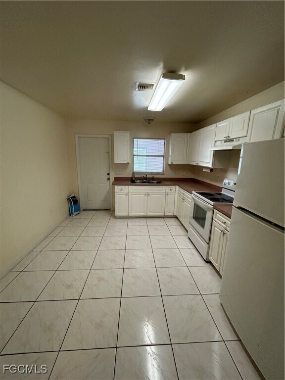 Foto del edificio - 245 Meadow Rd