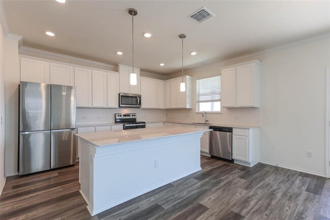 Foto del edificio - 8203 Knoxville Trl