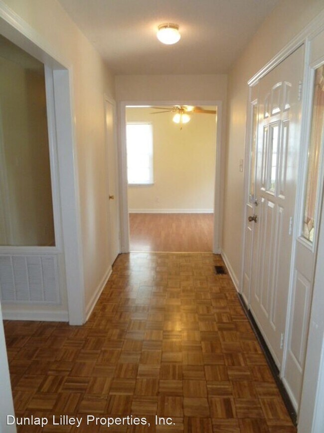 Building Photo - 4 br, 2 bath House - 207 Sunset Dr.