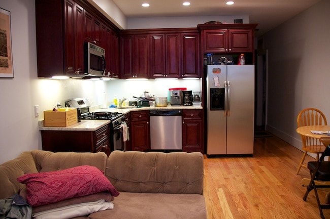 Building Photo - 1089 Beacon St