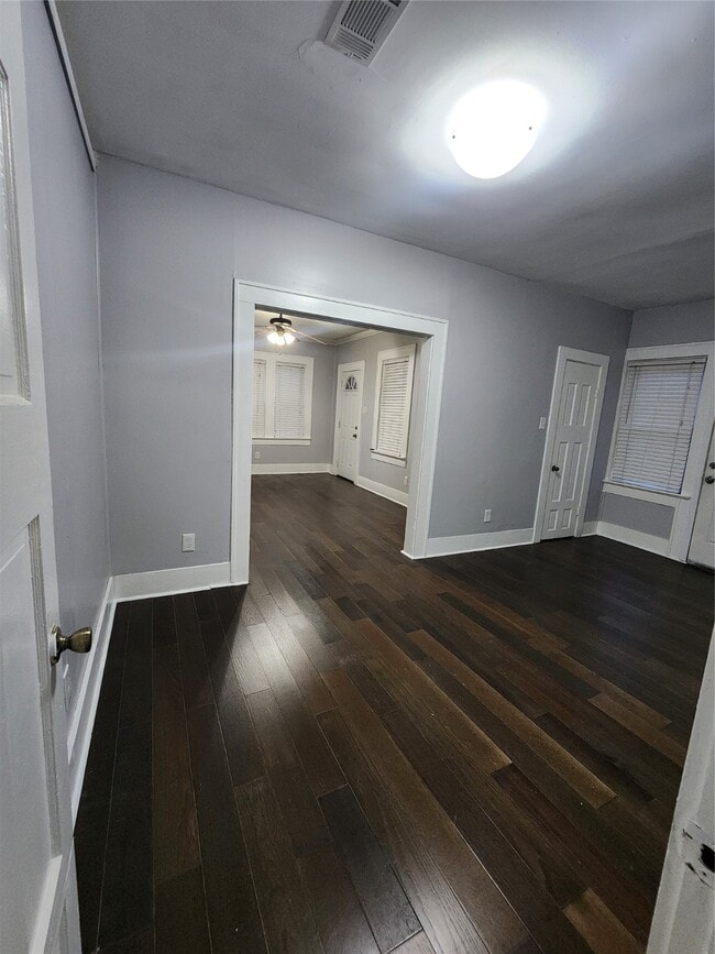 Building Photo - 2504 Isabella St