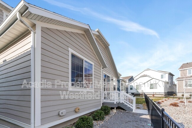 Foto del edificio - 9826 Freehold Ln