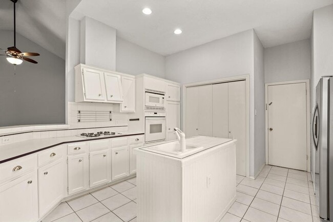 Building Photo - 8113 Elkhorn Mountain Trail