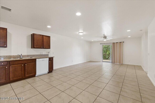 Foto del edificio - 4781 N Lone Cactus Dr