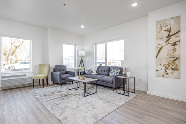 Building Photo - Vertisee Heights