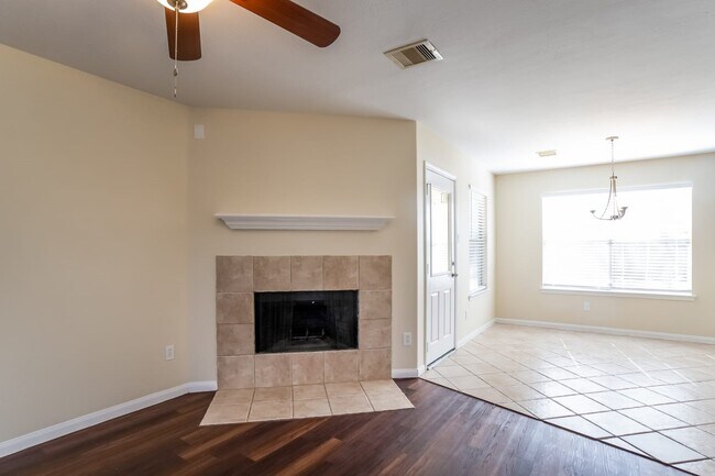 Building Photo - 13321 Enchanted Way