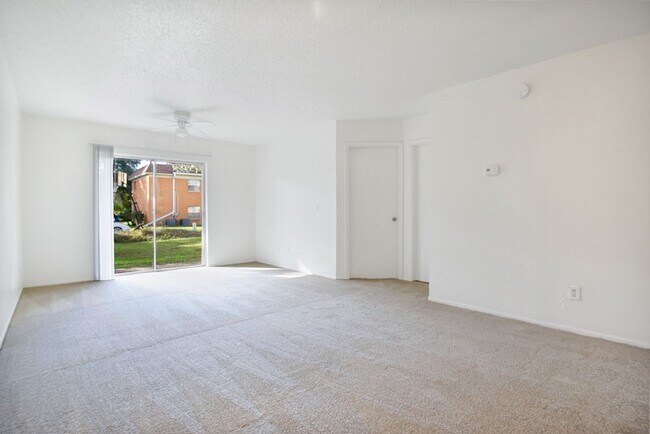 Foto del edificio - 3566 Aristotle Ave