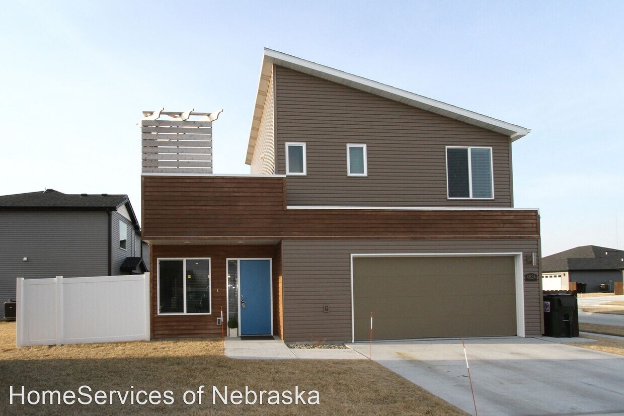 Foto principal - 2 br, 2.5 bath House - 4824 N 36th