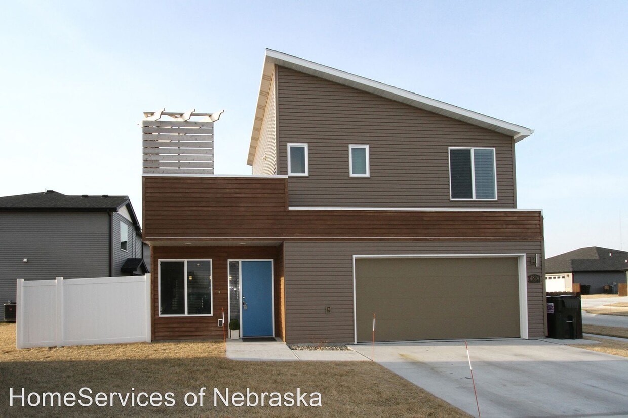 Primary Photo - 2 br, 2.5 bath House - 4824 N 36th