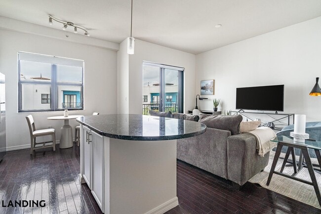 Foto del edificio - 440 NE 4th Ave