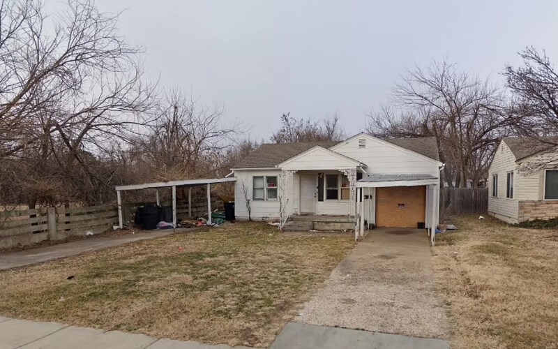 Primary Photo - 4721 S Harvey Ave