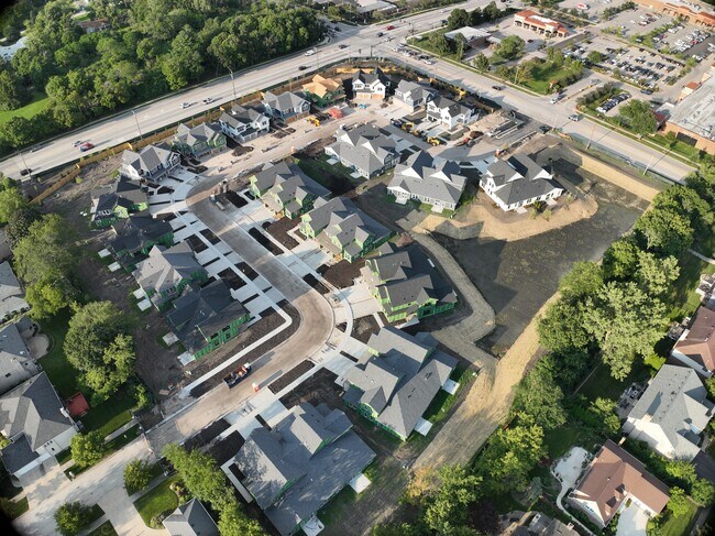 Foto del edificio - Residences at Charlie Court