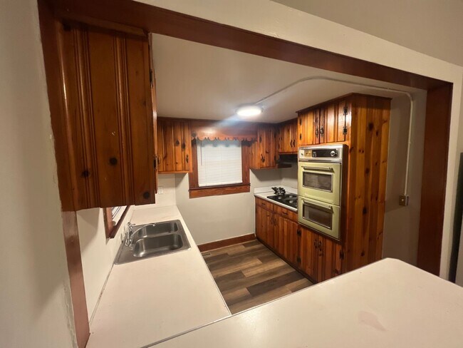 Foto del edificio - 2 Bedrooms, 1 Bathroom - House in South Rome!