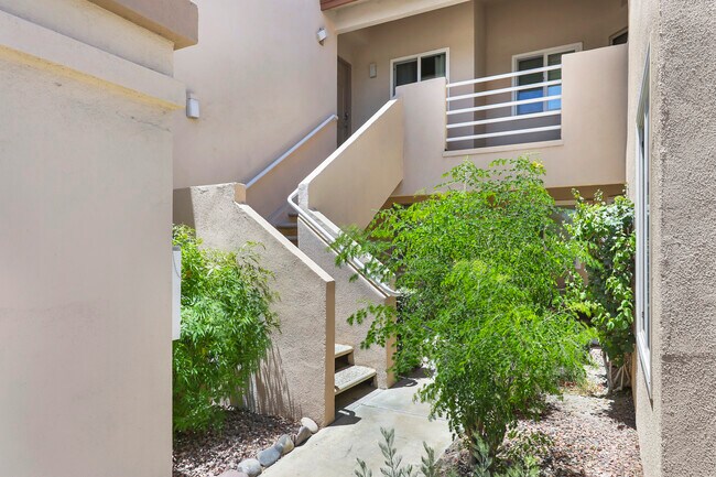 Building Photo - 78133 Crimson Ct