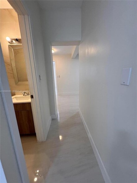 Foto del edificio - 606 SW 58th Ct