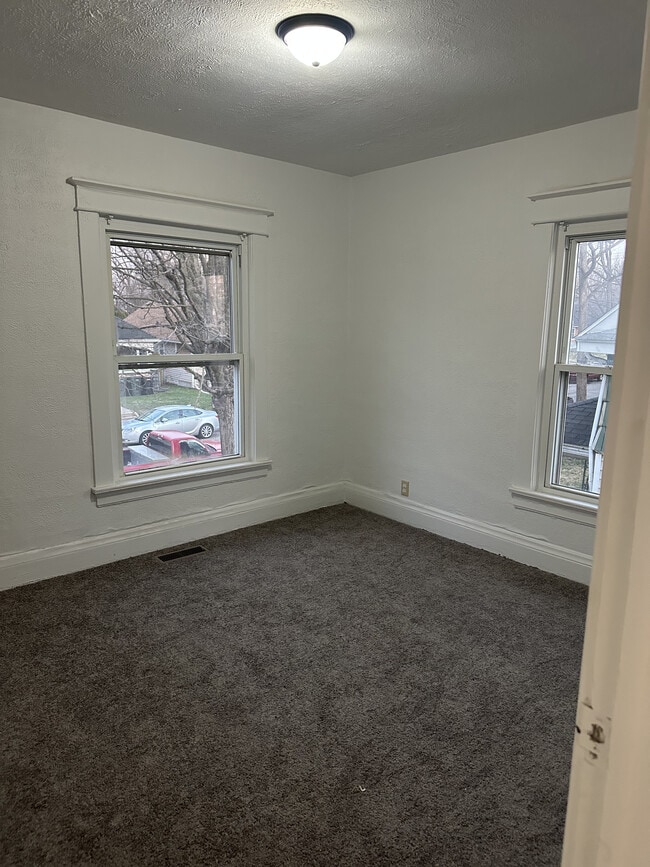 Foto del edificio - 1621 S Taylor St