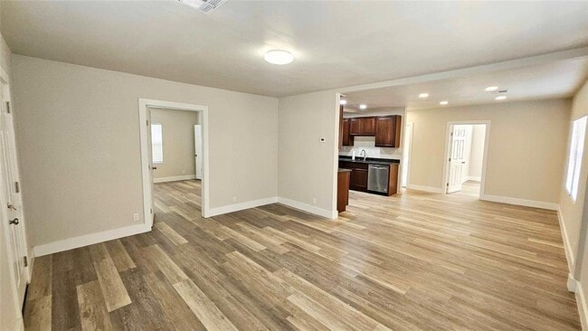 Foto del edificio - 1424 NE 10th St