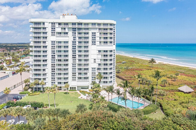 Building Photo - 2700 N Hwy A1A