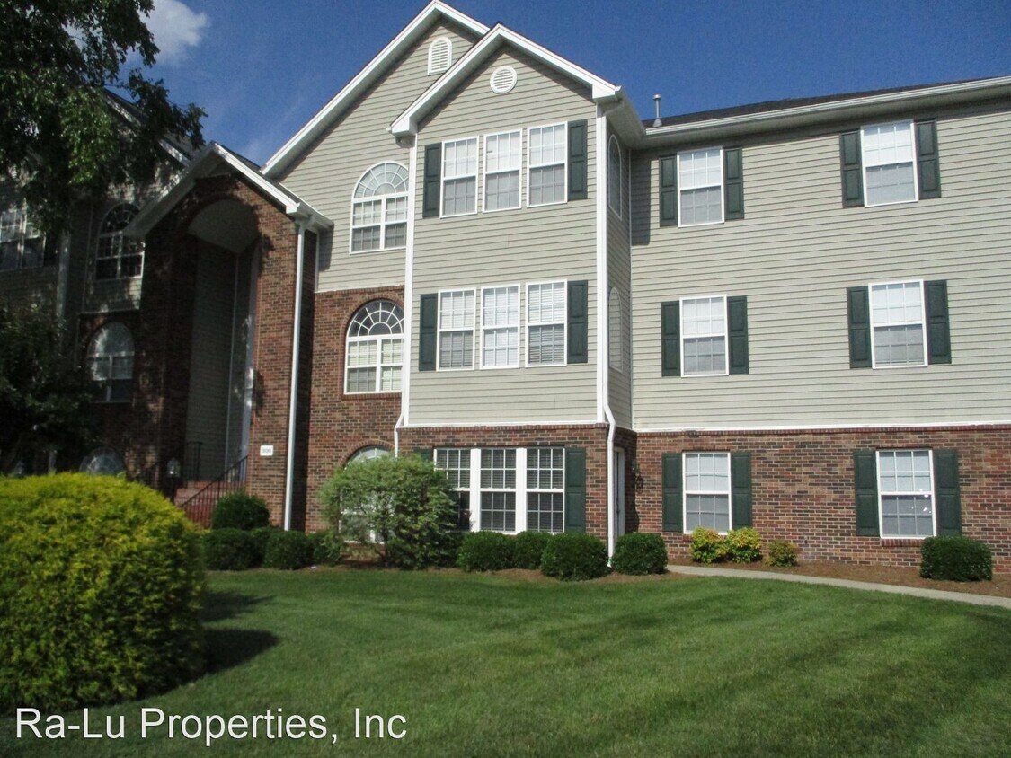 Foto principal - 2 br, 2 bath House - 332 Scholastic Ct