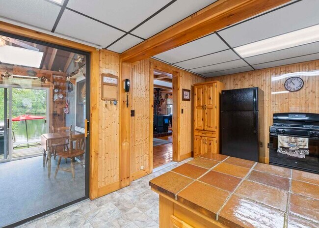 Foto del edificio - 7 Kincaid Ln