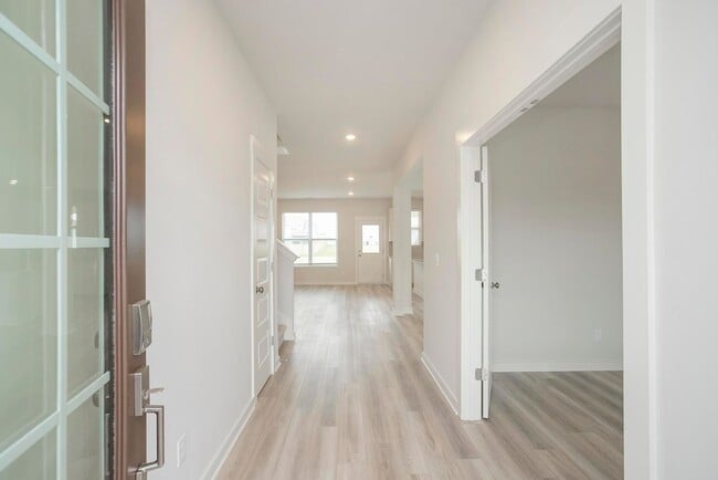 Building Photo - Beautiful Home in Mt Juliet!