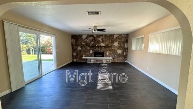 Foto del edificio - 1899 Dawn Ridge Dr