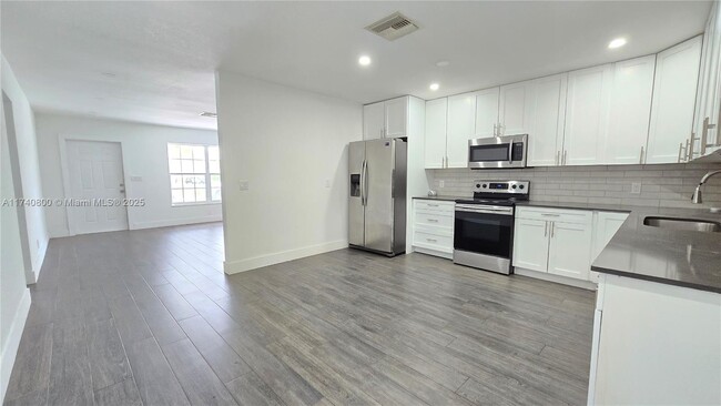 Foto del edificio - 3805 NW 78th Terrace