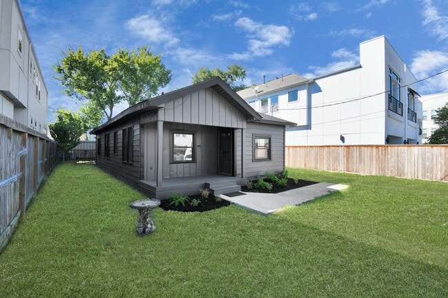 Building Photo - 1507 Laird St