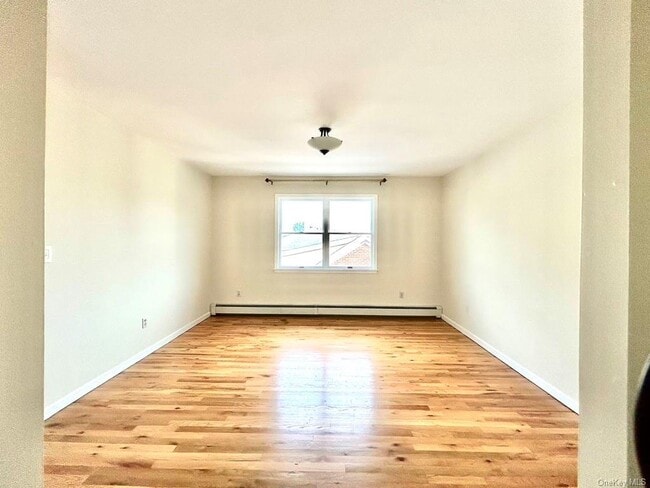 Building Photo - 254 Mile Square Rd