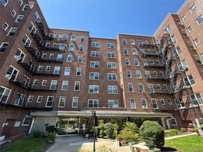 Building Photo - 84-50 169th St